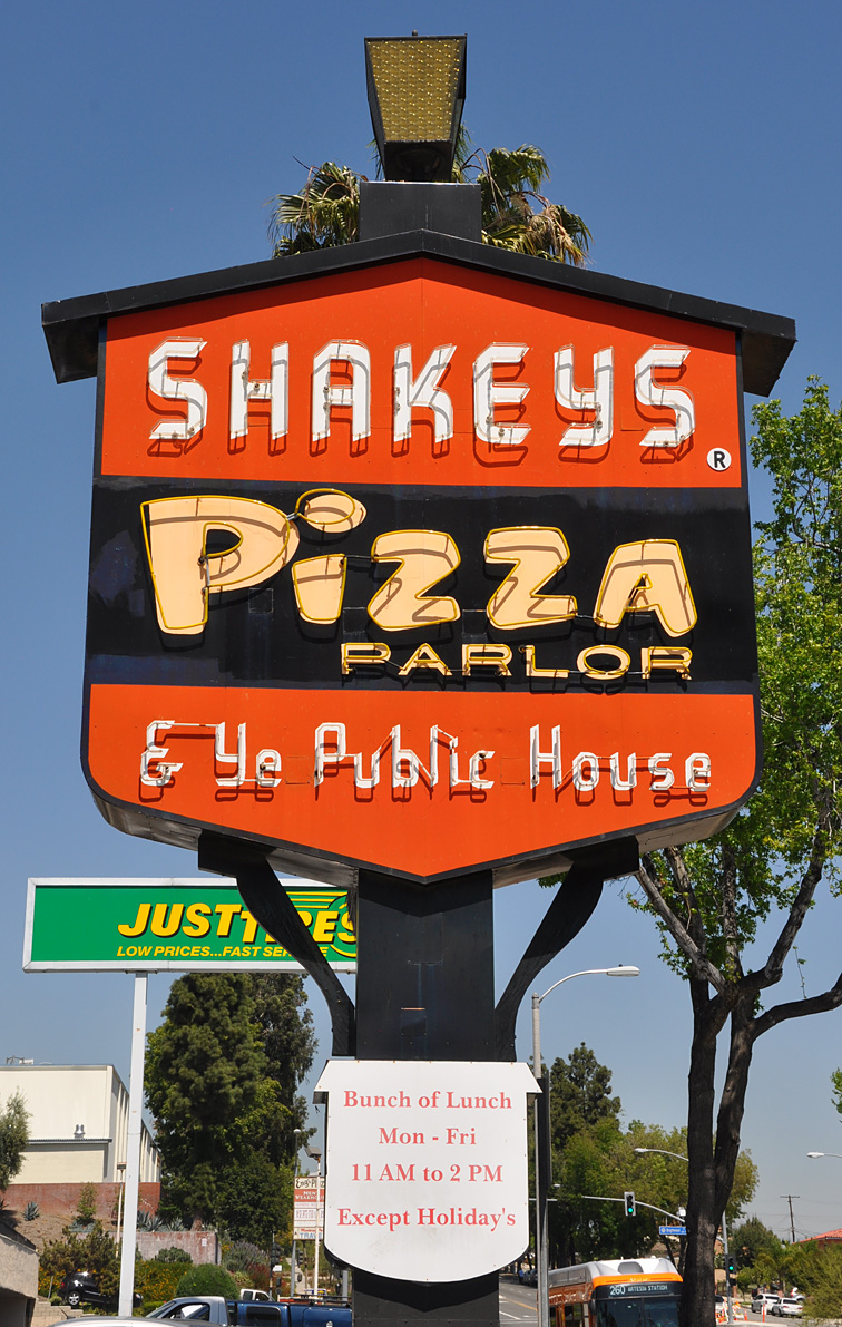 shakeys
